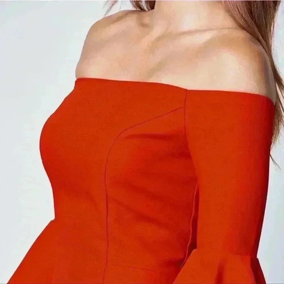 Venus Off The Shoulder Dress - Picture 3 of 5